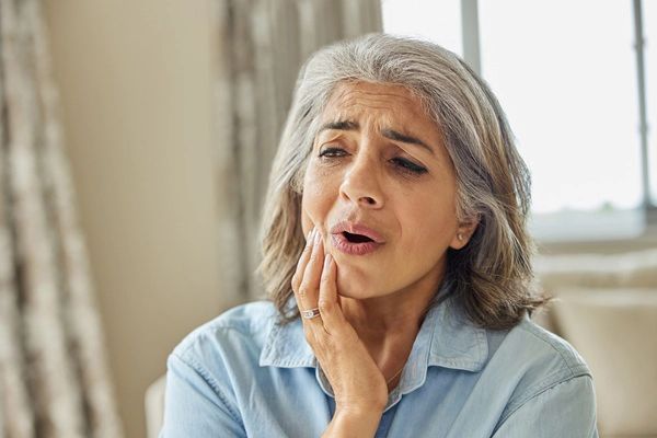 How An Emergency Dentist Addresses A Dislodged Tooth